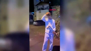 Kalaşnikoflu dehşet! Yaşı henüz 14... Husumetlisinin evine gidip havaya ateş açtı