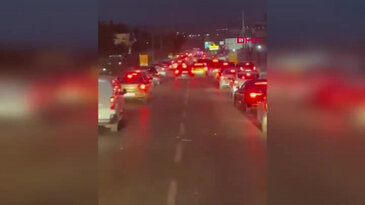 Yangına giden itfaiyeye yol vermedi! Çakarlı araç görüntüleri gündem oldu