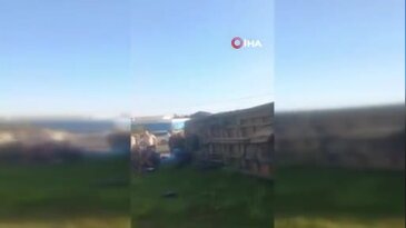 Manavgat'ta tur minibüsü, kamyonet ve otomobil çarpıştı: 15'i turist 17 kişi yaralandı