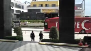 A Milli Futbol Takımı, Bursa'ya geldi!
