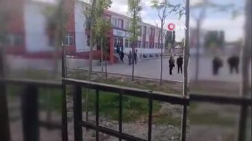 Kız öğrenci okula pompalı tüfekle geldi! Ortalık fena karıştı...