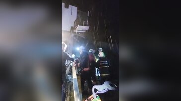 Yağışlı havada kontrolden çıkan asit yüklü tanker devrildi!