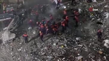 Acı bekleyiş sona erdi! Çöken binada korkulan oldu