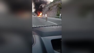 Bursa'da seyir halindeki araç alevler içinde kaldı!