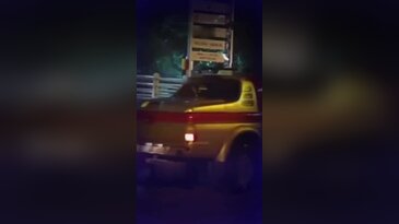 Sağanak yağış dursun diye köprüde kurban kestiler!