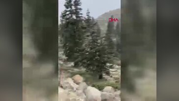 Bursa'nın üzerine kışın ilk imzası atıldı! Lapa lapa yağdı