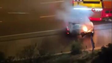 Bursa'da bir otomobil kül olmaktan son anda kurtuldu!