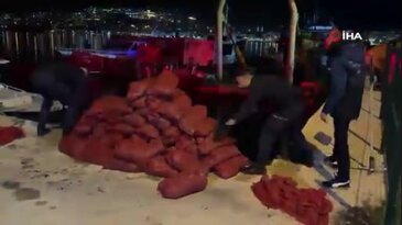 Bursa'da denizden 1,5 ton çıkardılar! Kaçak avcılık pahalıya patladı...