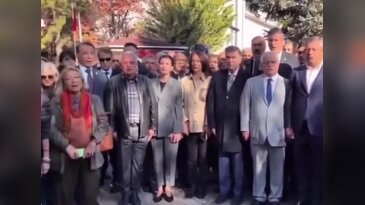 Anma töreninde beklenmedik an! Çığlık sesi Özgür Özel'i şaşkına çevirdi