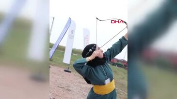 Geleneksel Türk Okçuluk Türkiye Şampiyonası 3'üncü gününde sürüyor