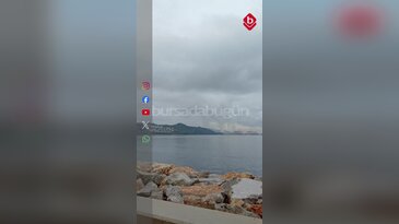 Bursa'da gökyüzünü duman kapladı! Bulutlara mı bakıyoruz, dumanlara mı?