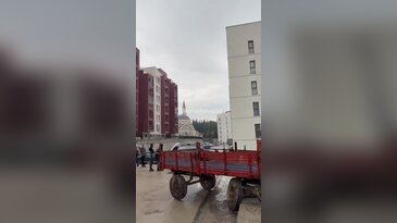 Bursa'da korkutan kaza: İstinat duvarından düştü!