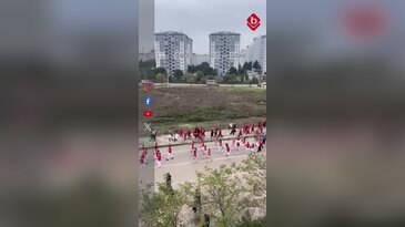 Bursa'da Cumhuriyet Bayramı'na öğrencilerden renkli kutlama!