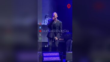 Bursa'da Cumhuriyet aşkı yağmura rağmen dinmedi! Can Bonomo sahne aldı