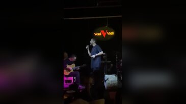 İrfan Şehitoğlu Veni V Vidi sahnesinde coşkuyu zirveye taşıdı!