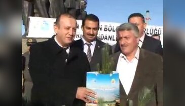 Bedava fidana koştular