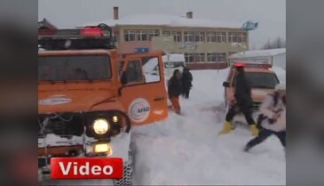 Öğrencilerin kar esareti sona erdi