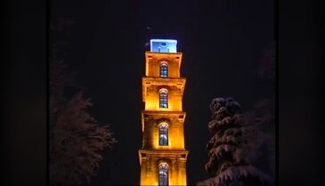 Fotoğraf sanatçısının kar üzerinde görsel şöleni