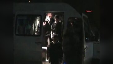Okul servisi tipide mahsur kaldı
