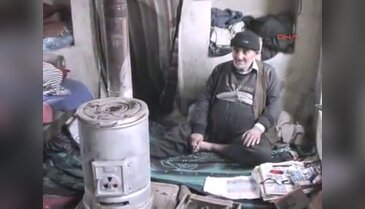 7 yıldır elektriksiz evde yaşıyor