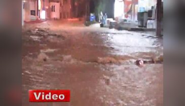 Bodrum'da sokaklar göle döndü