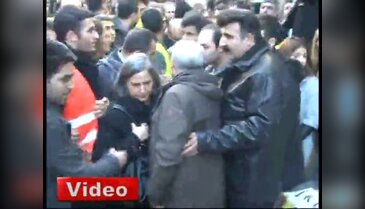  Demirtaş Paris'te olay yerini inceledi 