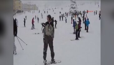 'Kar altında kimse kaldı mı' diye böyle aradılar