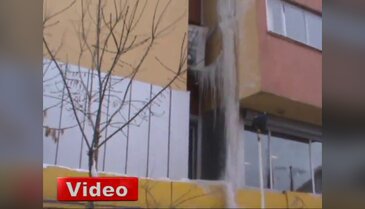 15 metrelik buz sarkıtı