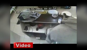 Kasa hırsızı kameraya yakalandı