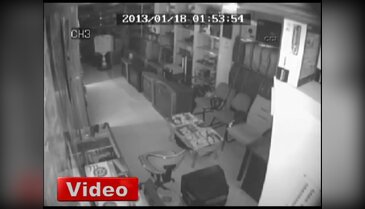 Hırsızlar kameraya yakalandı