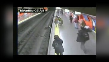 Metroda dehşet anları!