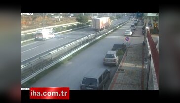 Ambulans işte böyle kaza yaptı