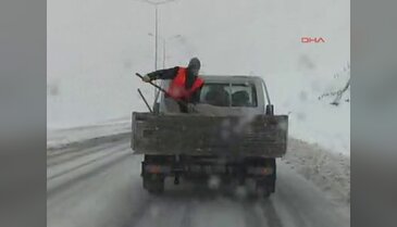 Doğu'da ulaşıma kar engeli 