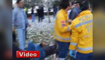 Tramvay minibüse daldı!