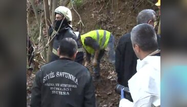 Bursa'da bina yıkımı sırasında ceset bulundu