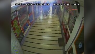 Polis dayağı kamerada
