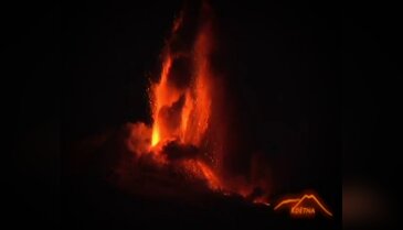 Etna 2013'te ilk kez uyandı