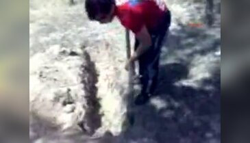 Diri diri mezara gömdüler!