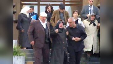 Oğlu öldürülen anne,feryatlarıyla adliyeyi inletti