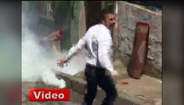 Gaz bombası genç kızı hastanelik etti