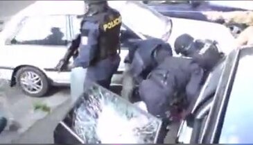 Çek polisinin hırsızlarla mücadelesi