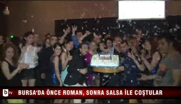 Bursa'da önce Roman, sonra salsa ile coştular