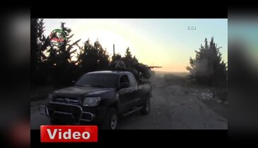 Muhalifler, askeri havaalanını kuşattı