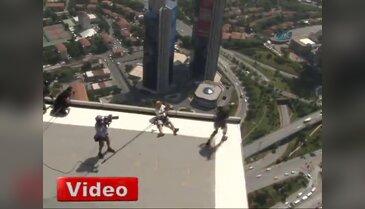 İstanbul'un tepesinden atladılar