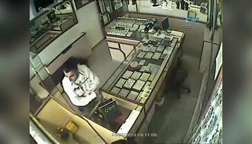 Kuyumcu soygunu kamerada!