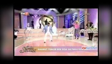 Mahmut Tuncer'den olay yaratan Mahmut style