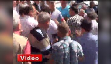 Bursa'da site sakinleri birbirine girdi