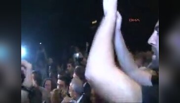Kılıçdaroğlu Taksim Gezi Parkı'nı ziyaret etti
