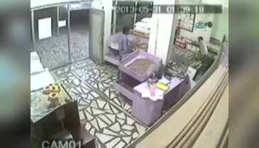 Ailesini katlettikten sonra fırından ekmek almış