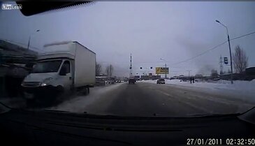 Çimento kamyonu yayayı ezdi!